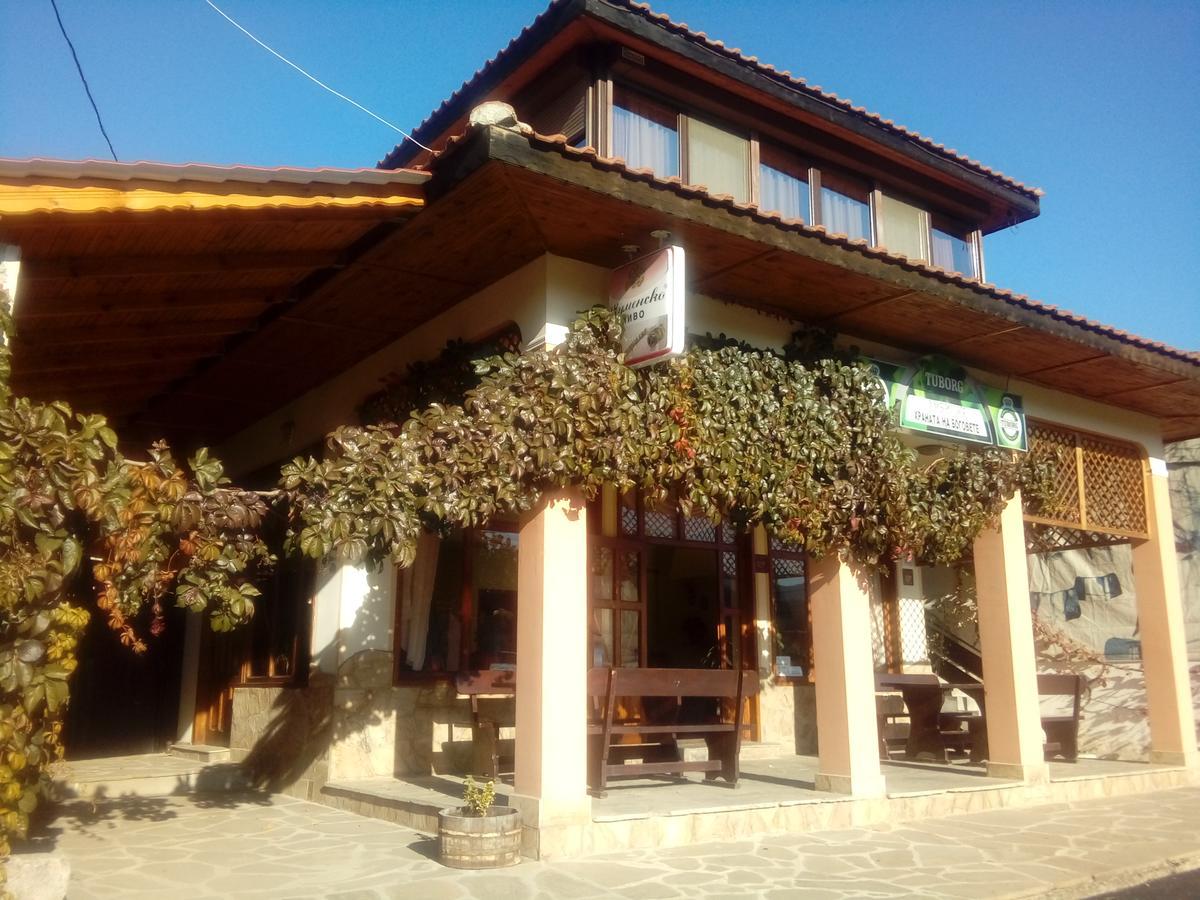 Guest House Ambrozia Kotel Exteriör bild